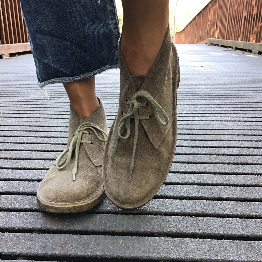 🫶🏽 CLARKS DESERT CHUKKA BOOTIES 🫶🏽 - Picture 11 of 14